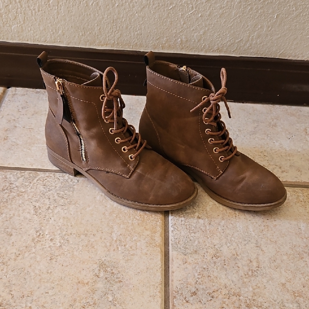 Womens Brown Lace-Up Ankle Boots With Zipper Size 7 1/2